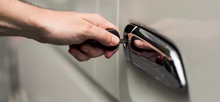 Why Choose Our Auto Locksmith Team in Warren, MI?